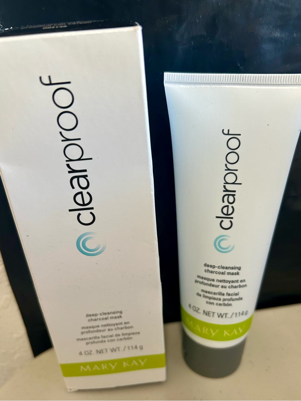 Mary Kay Clearproof Deep-Cleansing Charcoal Mask - White/Gray/Green Accent